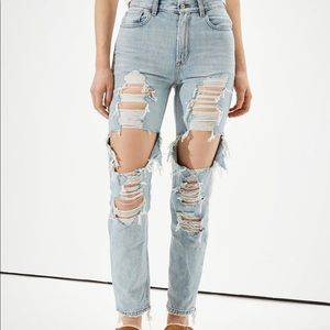 American Eagle “Mom Jeans”